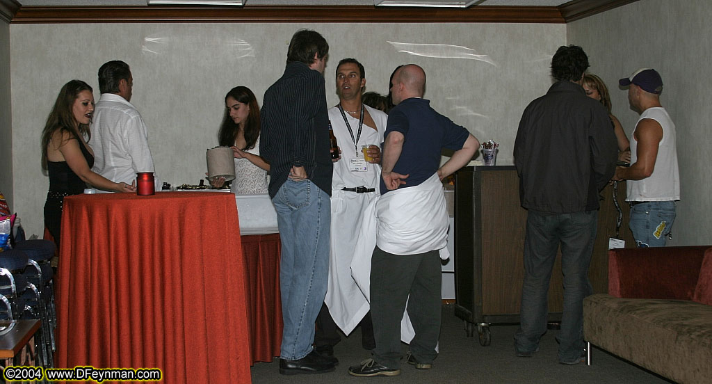 QwebecExpo2004_toga-party_001.jpg
