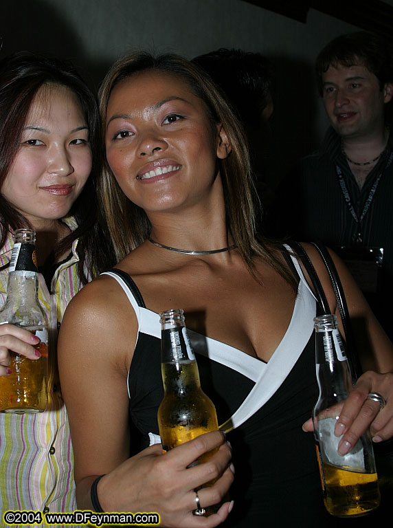 QwebecExpo2004_toga-party_050.jpg