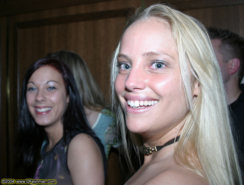 QwebecExpo2004_toga-party_057.jpg